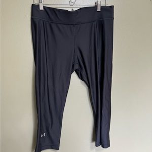 Under Armour Cropped‎ Track Pants, Size XL